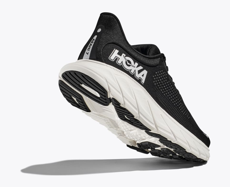 Men's Hoka Arahi 7- Black/ White